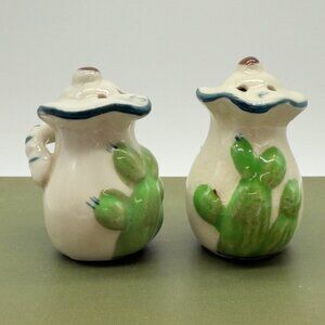 Vtg Miniature Ceramic Jug Cactus Salt Pepper Shakers Made in Japan Southwest